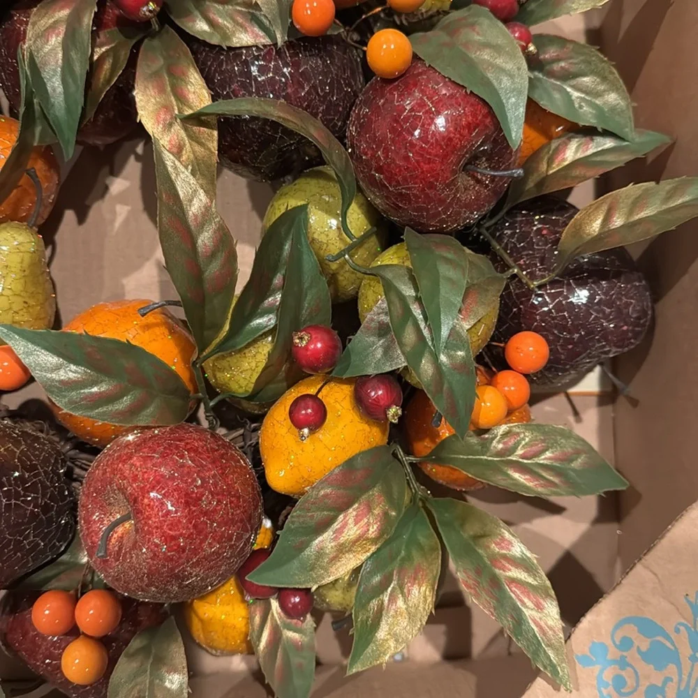 NWT Festive Harvest Fruit Wreath